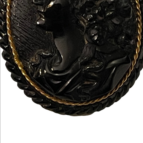 Antique Large Black Mourning JET Carved? Cameo with Gold band - Picture 10 of 11